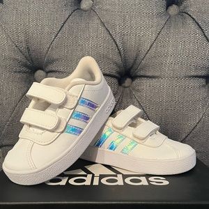 Adidas Baby Girl Size 7 toddler Iridescent Velcro Shoes Excellent Condition